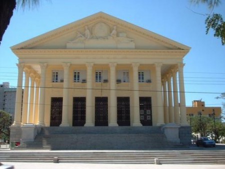 Fórum Nilo Peçanha